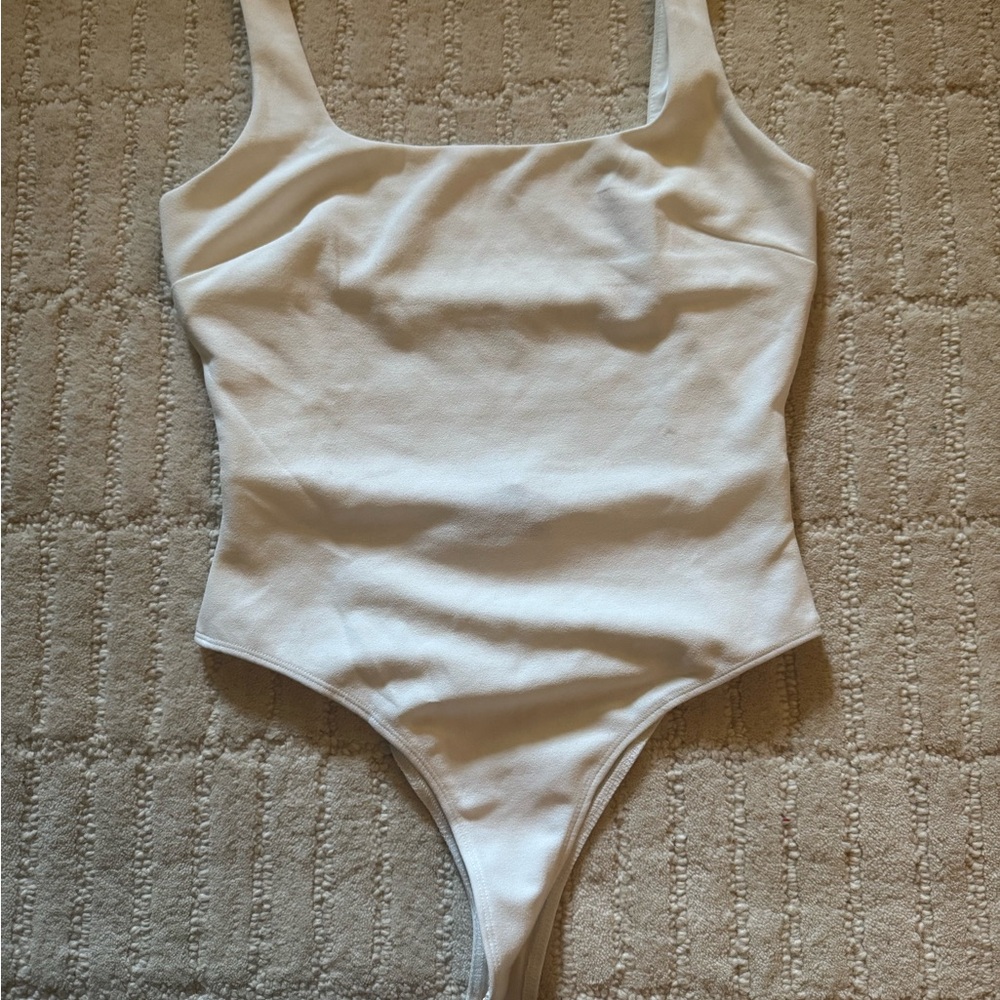 Lulu's Classic White Top